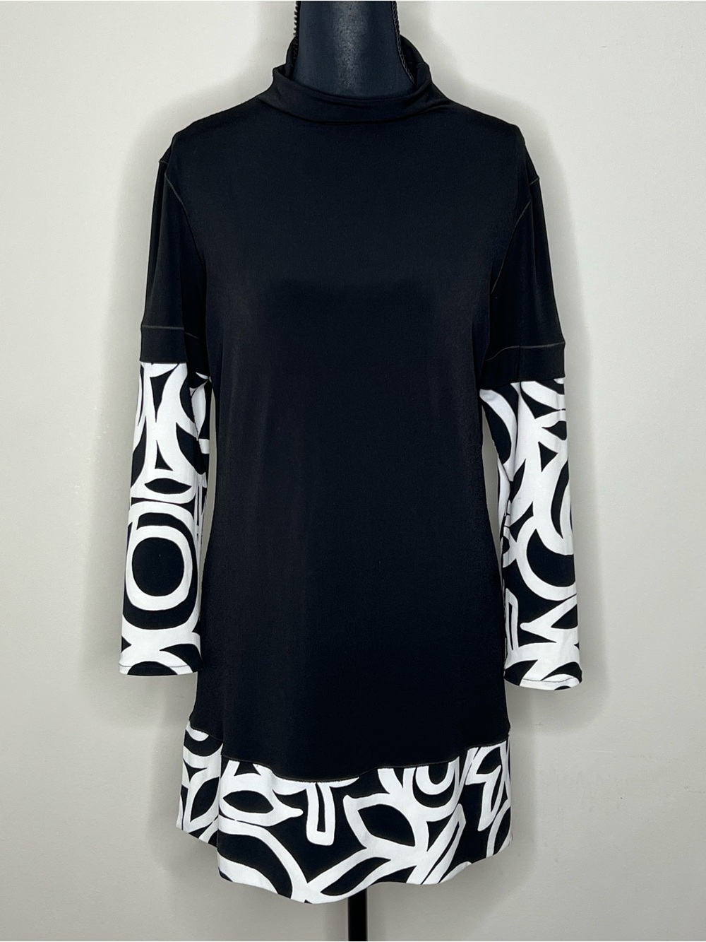 Eva Varro Mock Neck Dress Black White Abstract Geometric Print Blocked Mod M
